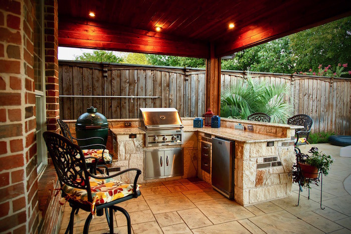 https://dallasoutdoorkitchens.com/wp-content/uploads/2017/07/Richardson-outdoor-kitchen-1.jpg