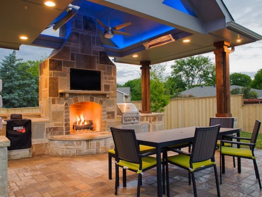 Outdoor Fire Pit & Fireplace Installation in Dallas, TX